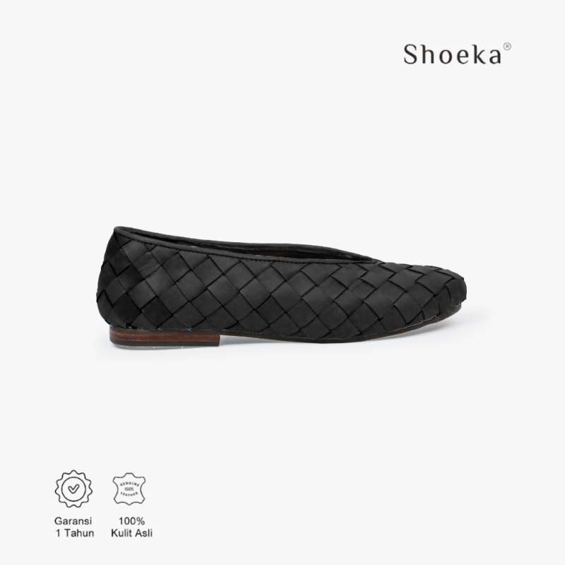 CLEO HITAM